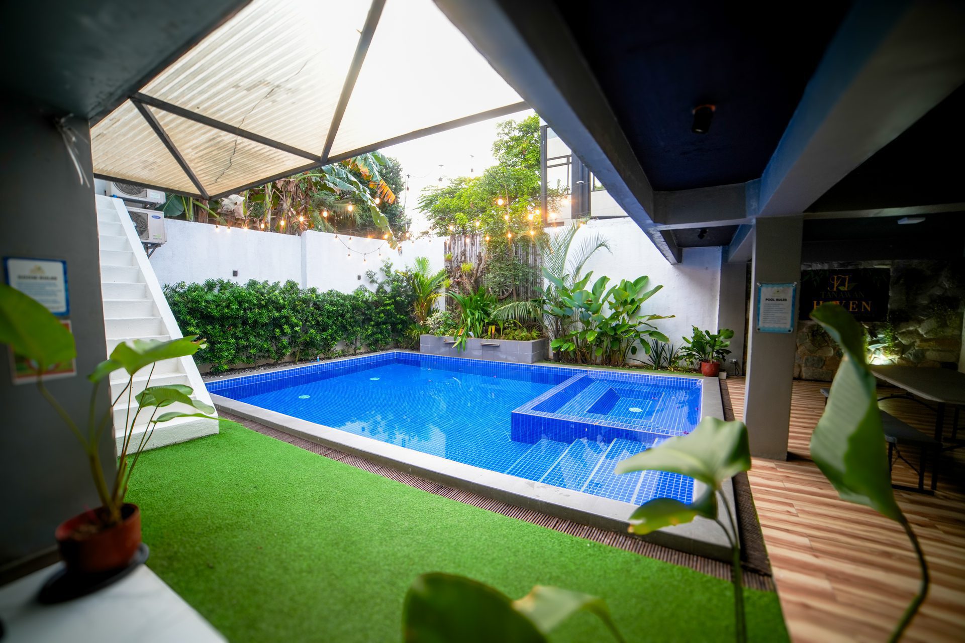 Glimpse of Haven Villa